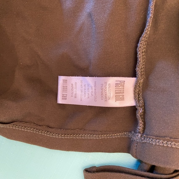 Olive Long Sleeve Crop Top with Cut Out Size Medium - Picture 3 of 4